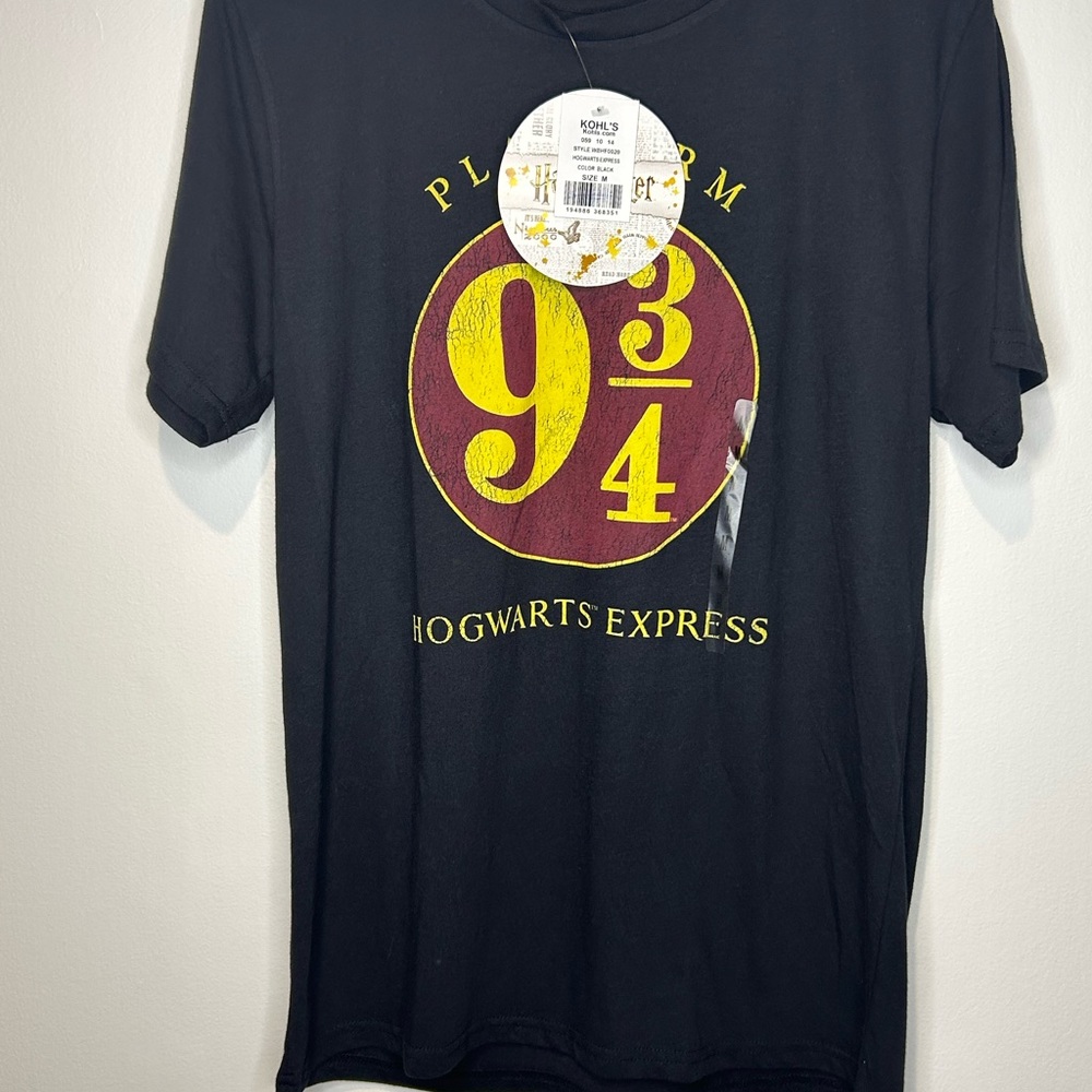NWT Kohl's Harry Potter Platform 9 3/4 Hogwarts Express Adult T-Shirt Size Med